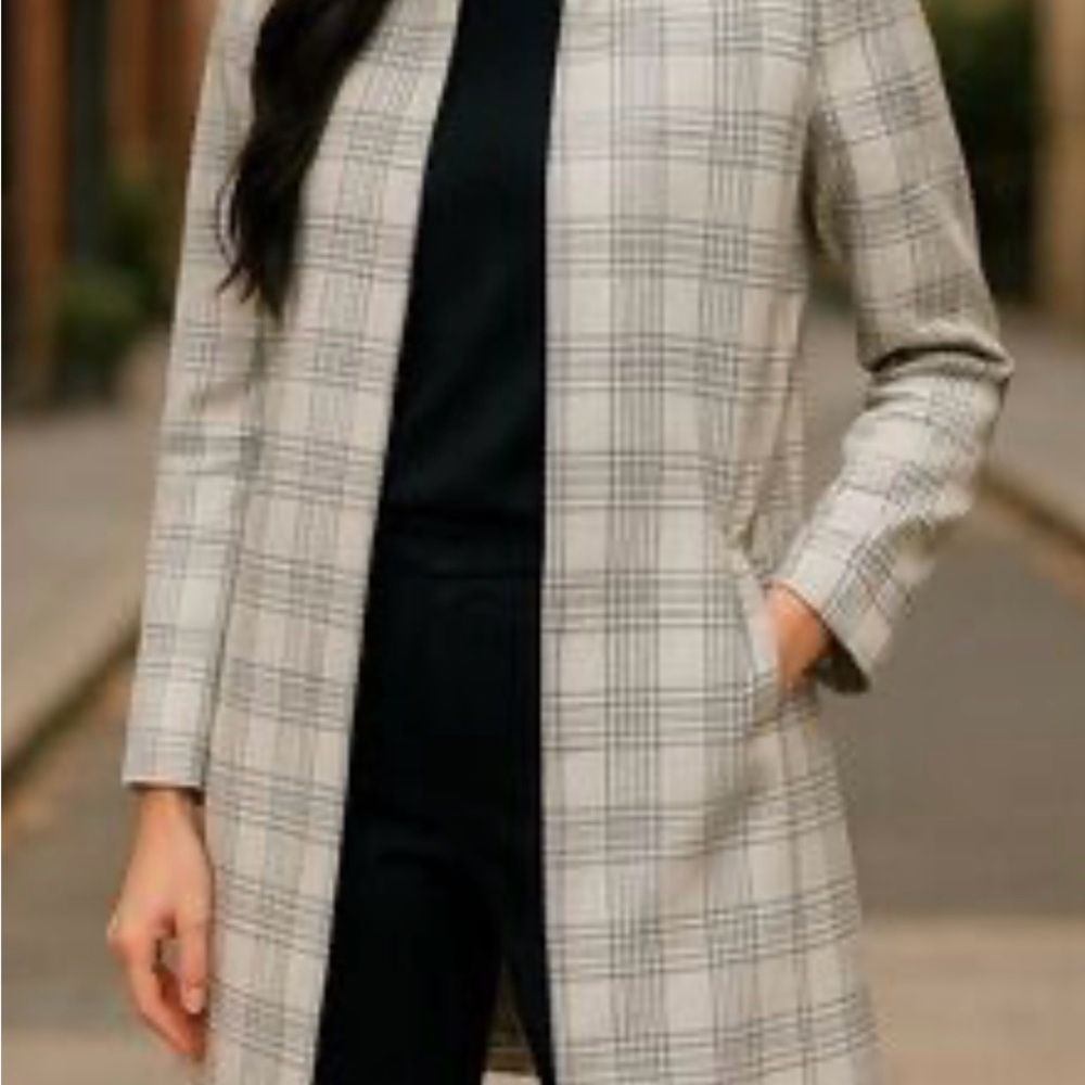 Carolina Belle Gray Plaid Blazer